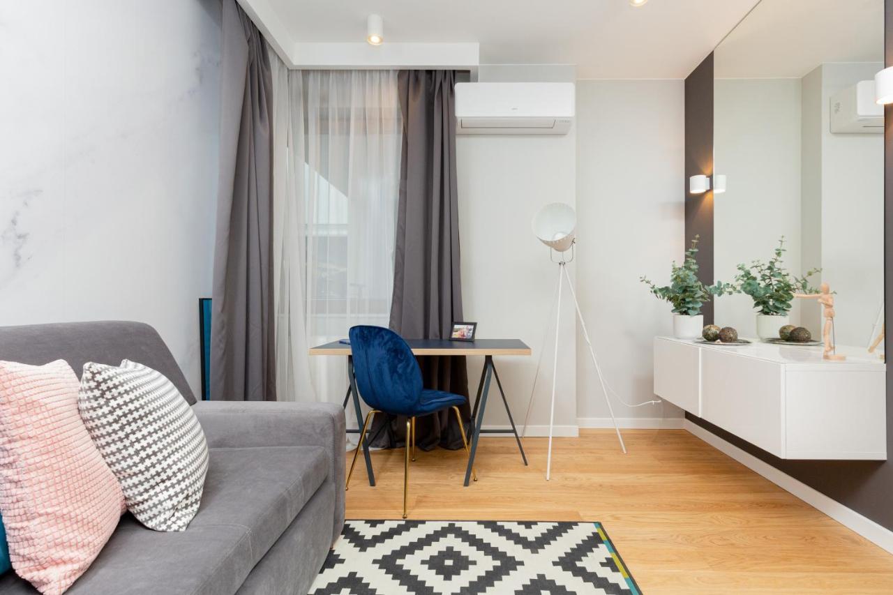 Tessan's Mokotow By Renters Prestige Apartment *